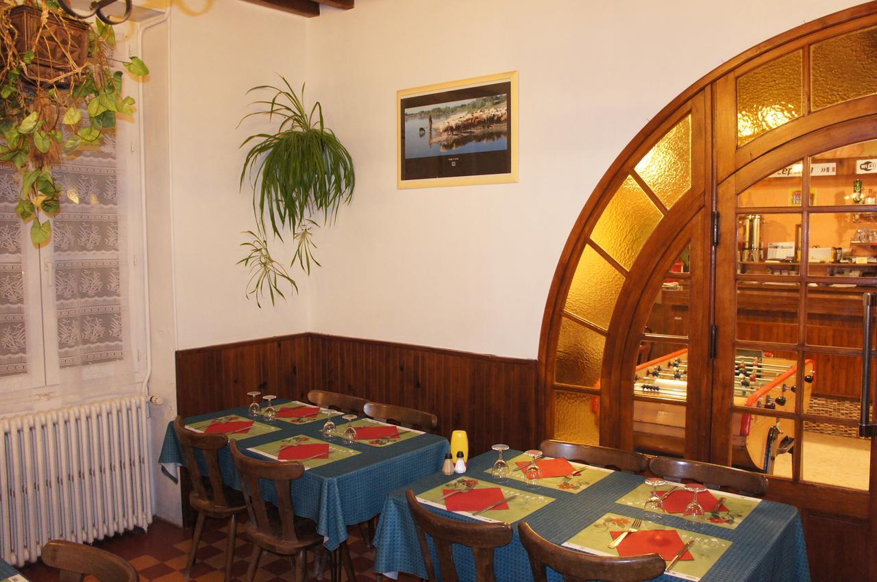 Hotel De La Place Germigny-des-Prés المظهر الخارجي الصورة