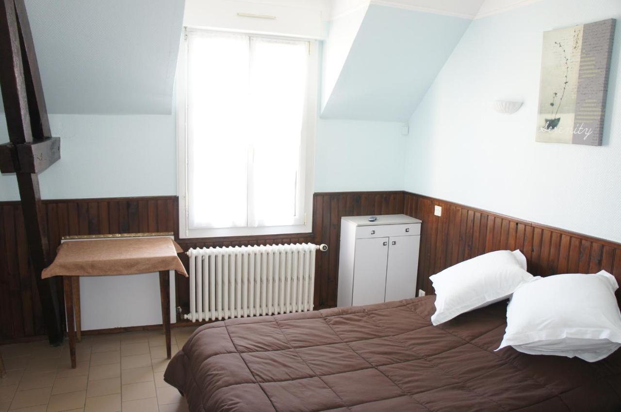 Hotel De La Place Germigny-des-Prés المظهر الخارجي الصورة