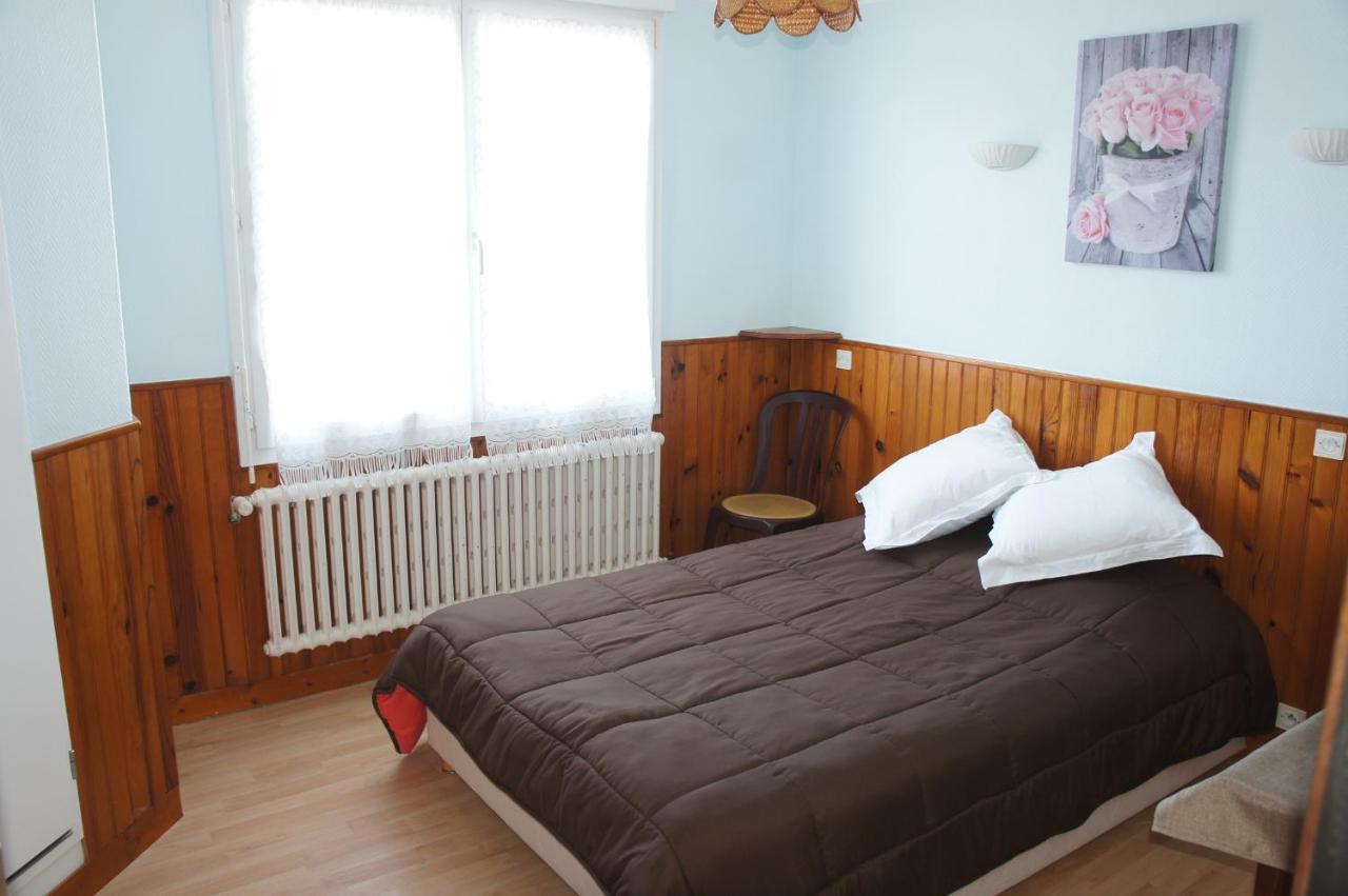 Hotel De La Place Germigny-des-Prés المظهر الخارجي الصورة